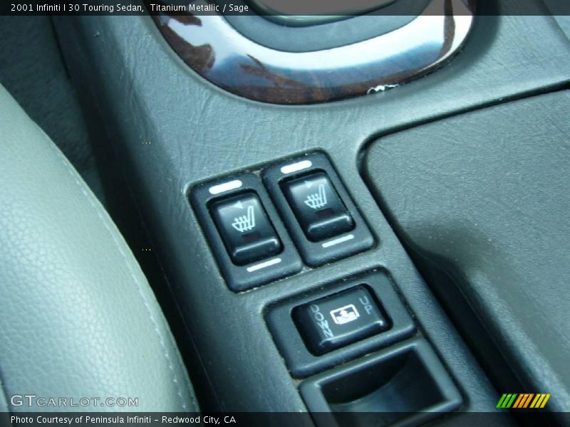 Titanium Metallic / Sage 2001 Infiniti I 30 Touring Sedan