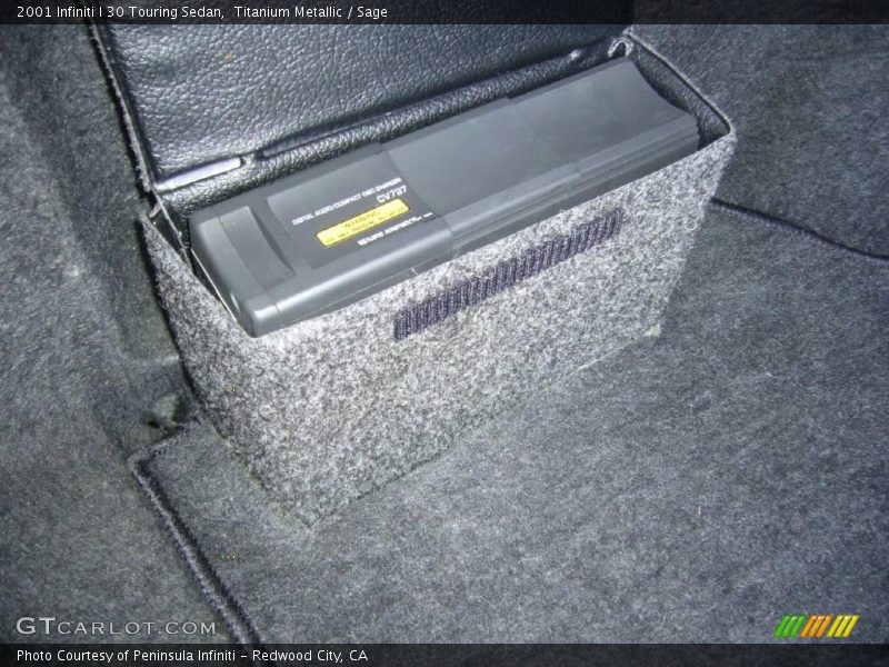 Titanium Metallic / Sage 2001 Infiniti I 30 Touring Sedan