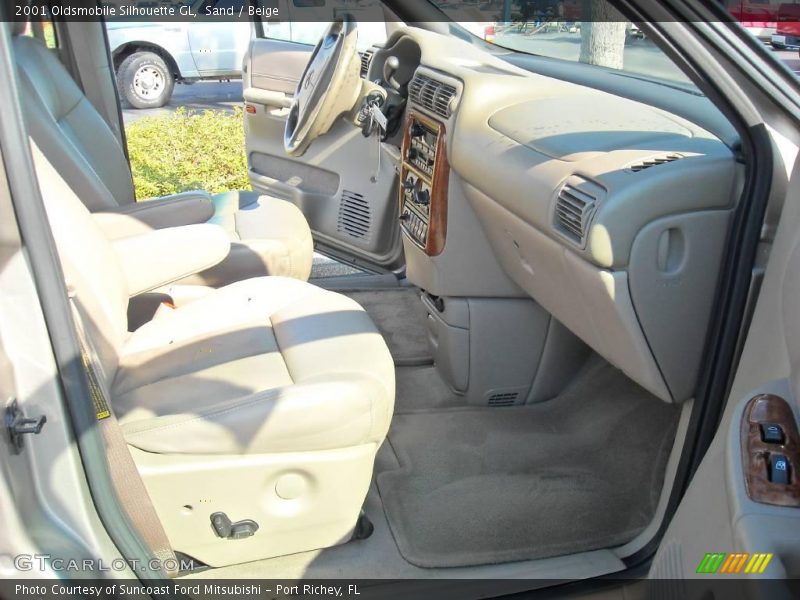 Sand / Beige 2001 Oldsmobile Silhouette GL