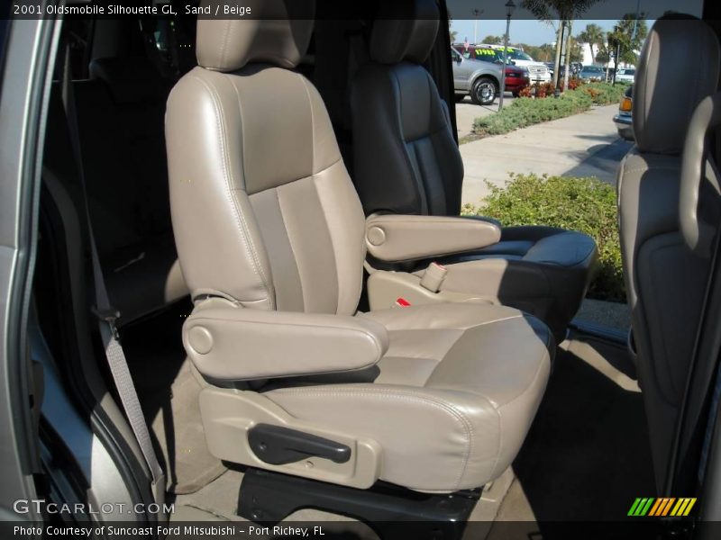 Sand / Beige 2001 Oldsmobile Silhouette GL