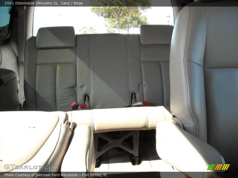Sand / Beige 2001 Oldsmobile Silhouette GL