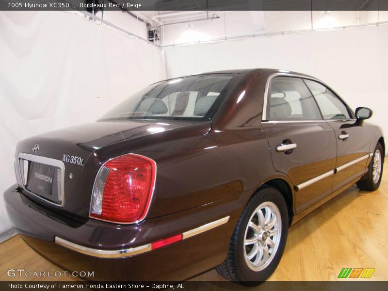 Bordeaux Red / Beige 2005 Hyundai XG350 L