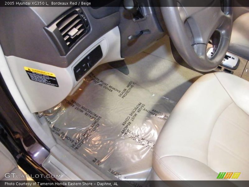 Bordeaux Red / Beige 2005 Hyundai XG350 L