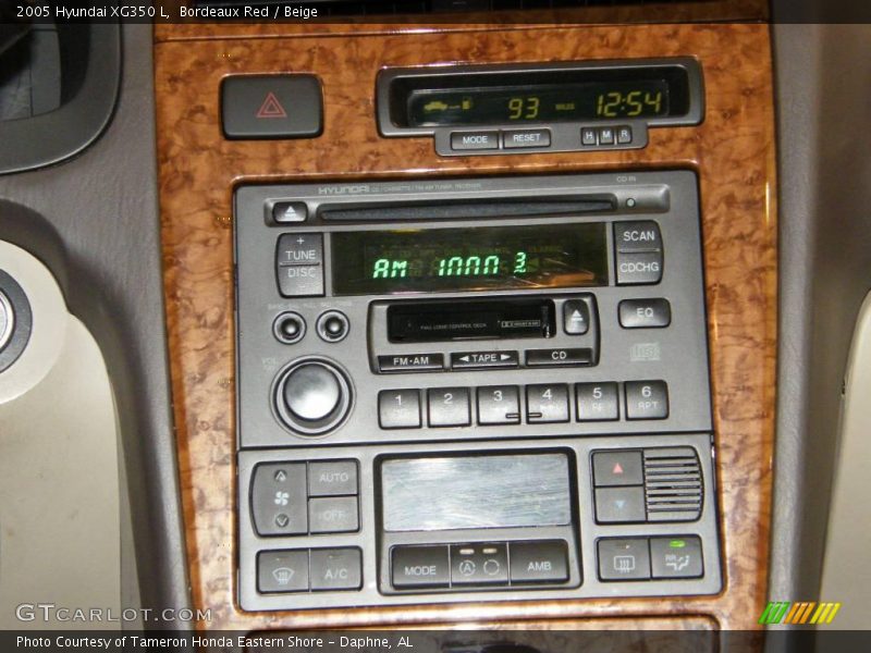 Bordeaux Red / Beige 2005 Hyundai XG350 L