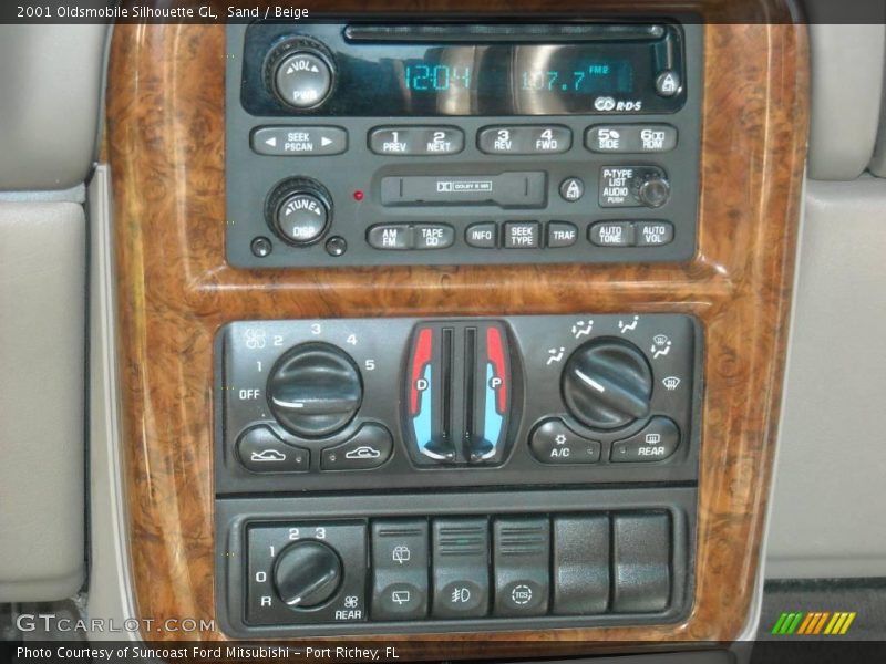 Sand / Beige 2001 Oldsmobile Silhouette GL