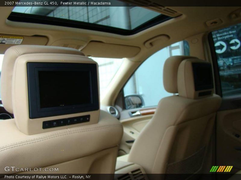 Pewter Metallic / Macadamia 2007 Mercedes-Benz GL 450