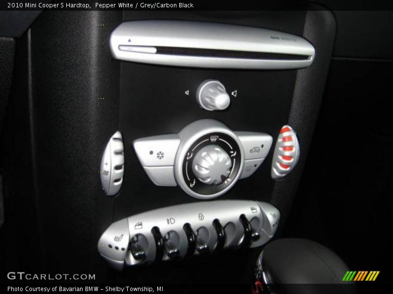 Pepper White / Grey/Carbon Black 2010 Mini Cooper S Hardtop