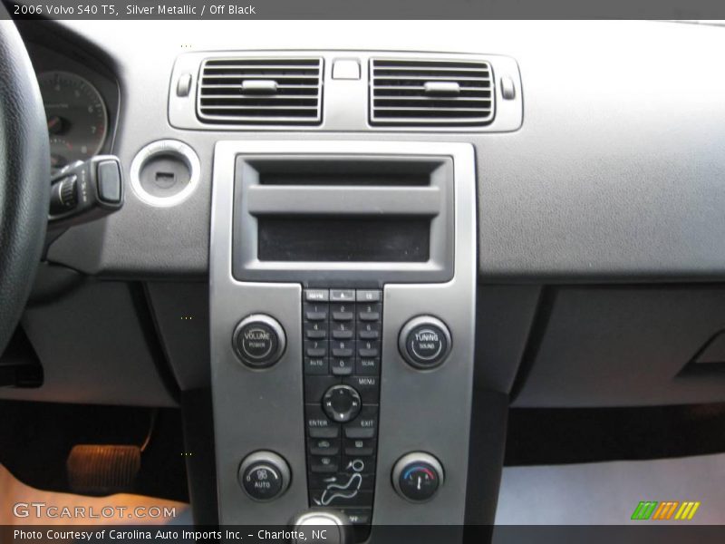 Silver Metallic / Off Black 2006 Volvo S40 T5