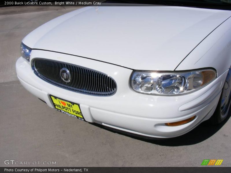 Bright White / Medium Gray 2000 Buick LeSabre Custom