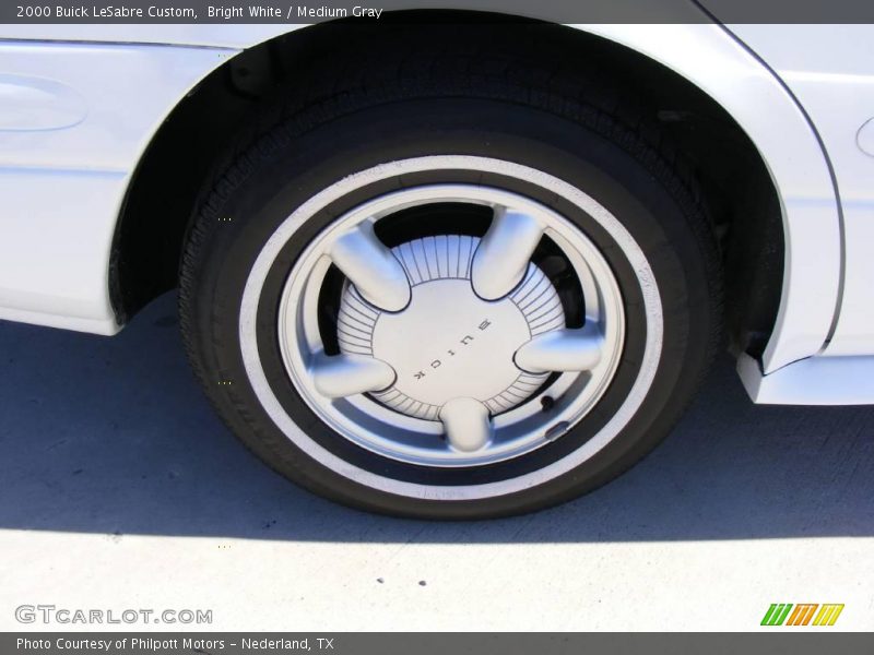 Bright White / Medium Gray 2000 Buick LeSabre Custom