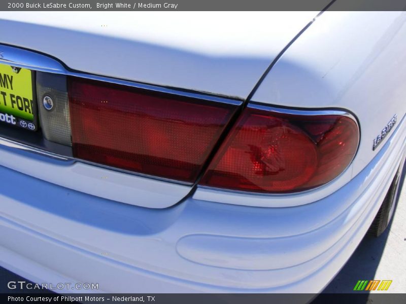 Bright White / Medium Gray 2000 Buick LeSabre Custom