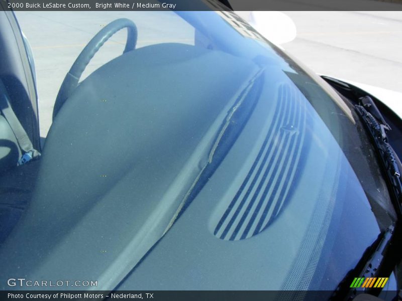 Bright White / Medium Gray 2000 Buick LeSabre Custom
