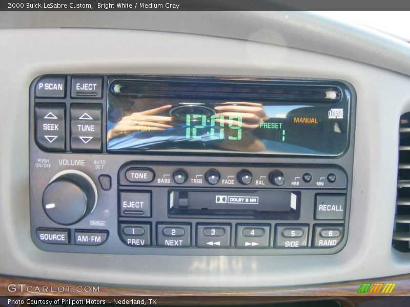 Bright White / Medium Gray 2000 Buick LeSabre Custom