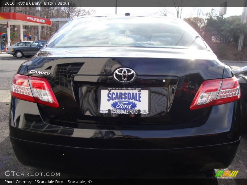 Black / Bisque 2010 Toyota Camry