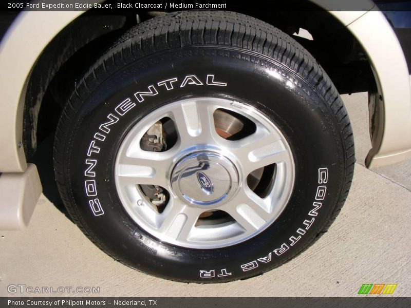 Black Clearcoat / Medium Parchment 2005 Ford Expedition Eddie Bauer