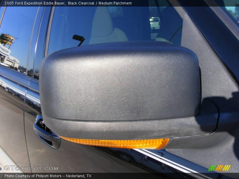 Black Clearcoat / Medium Parchment 2005 Ford Expedition Eddie Bauer
