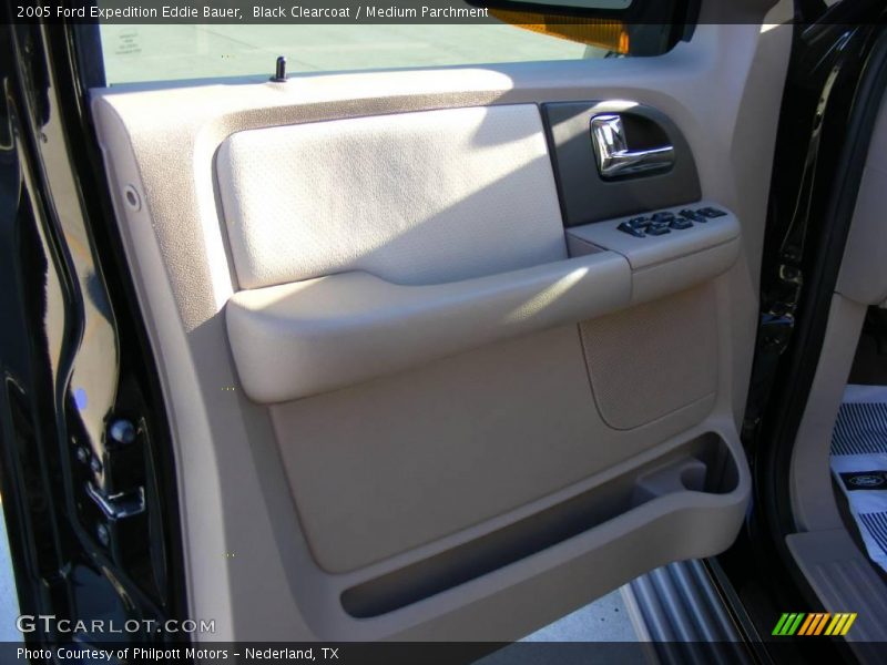 Black Clearcoat / Medium Parchment 2005 Ford Expedition Eddie Bauer