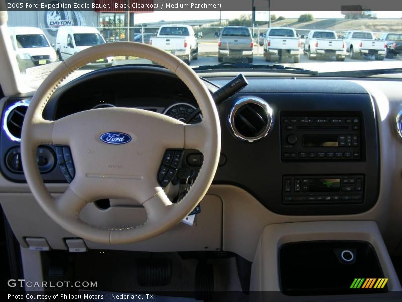 Black Clearcoat / Medium Parchment 2005 Ford Expedition Eddie Bauer