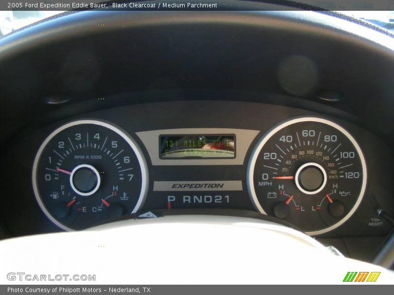 Black Clearcoat / Medium Parchment 2005 Ford Expedition Eddie Bauer