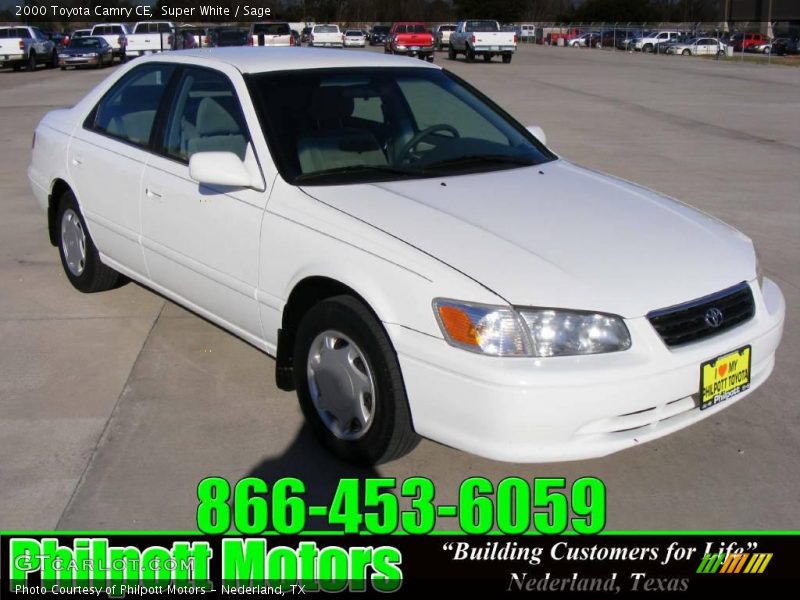 Super White / Sage 2000 Toyota Camry CE