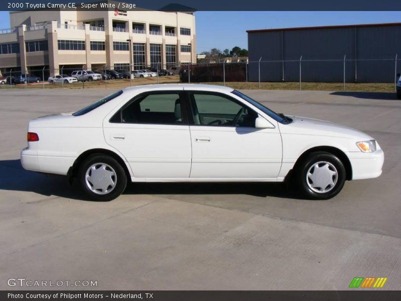 Super White / Sage 2000 Toyota Camry CE
