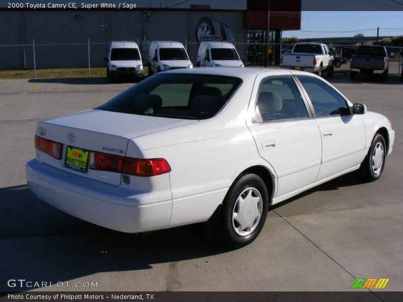 Super White / Sage 2000 Toyota Camry CE