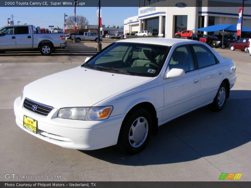 Super White / Sage 2000 Toyota Camry CE