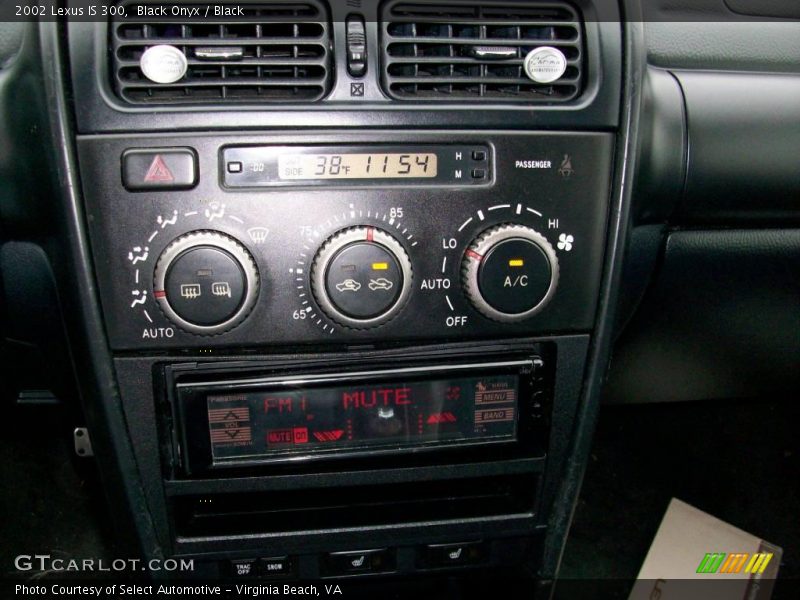 Black Onyx / Black 2002 Lexus IS 300