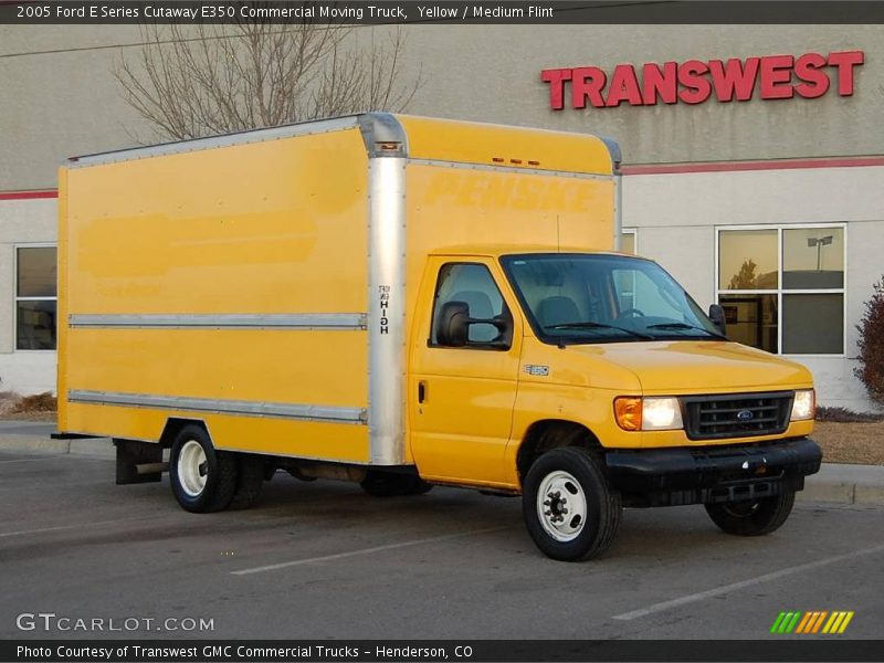 Yellow / Medium Flint 2005 Ford E Series Cutaway E350 Commercial Moving Truck