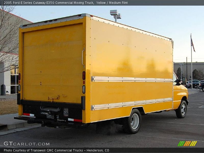 Yellow / Medium Flint 2005 Ford E Series Cutaway E350 Commercial Moving Truck