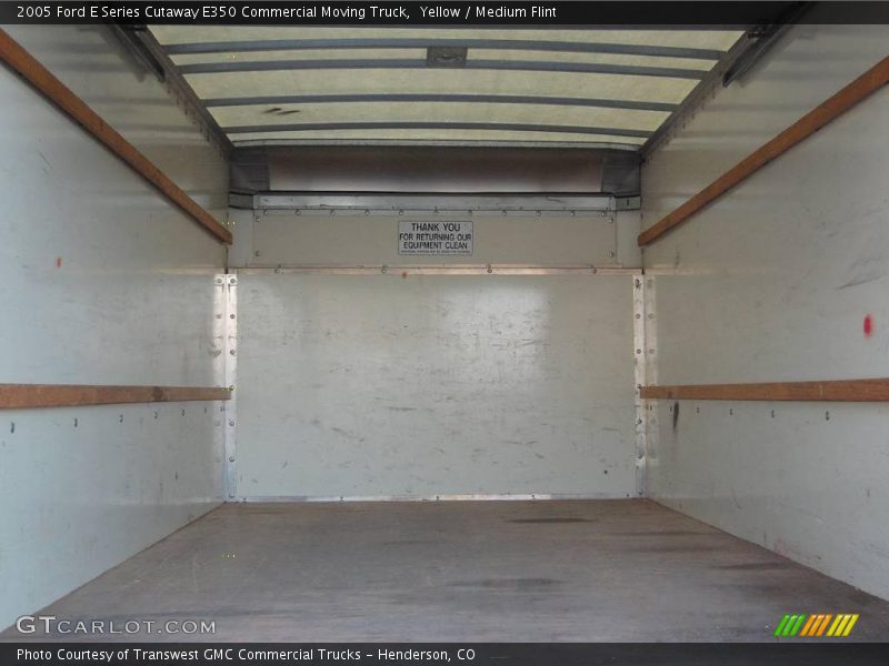 Yellow / Medium Flint 2005 Ford E Series Cutaway E350 Commercial Moving Truck