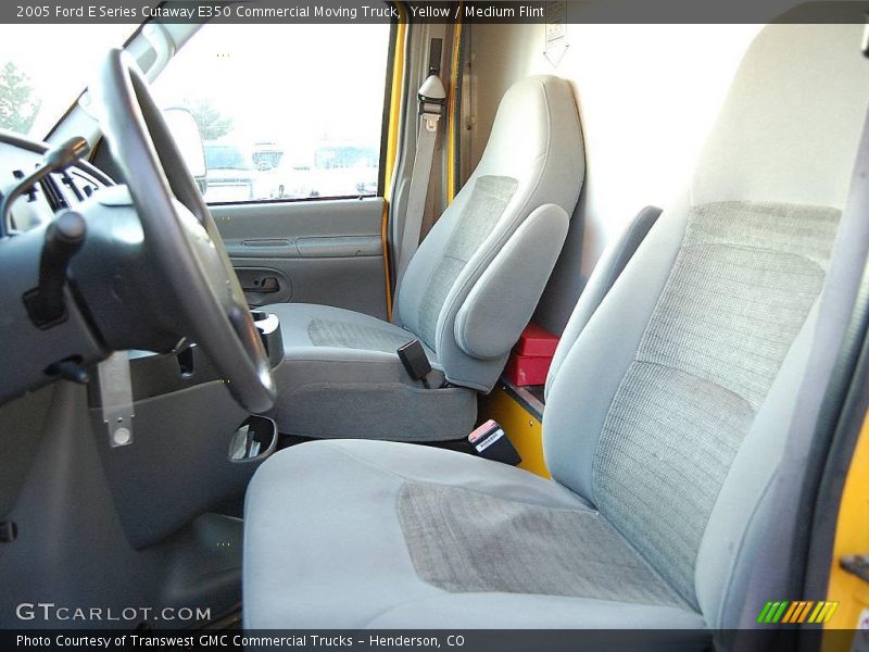 Yellow / Medium Flint 2005 Ford E Series Cutaway E350 Commercial Moving Truck