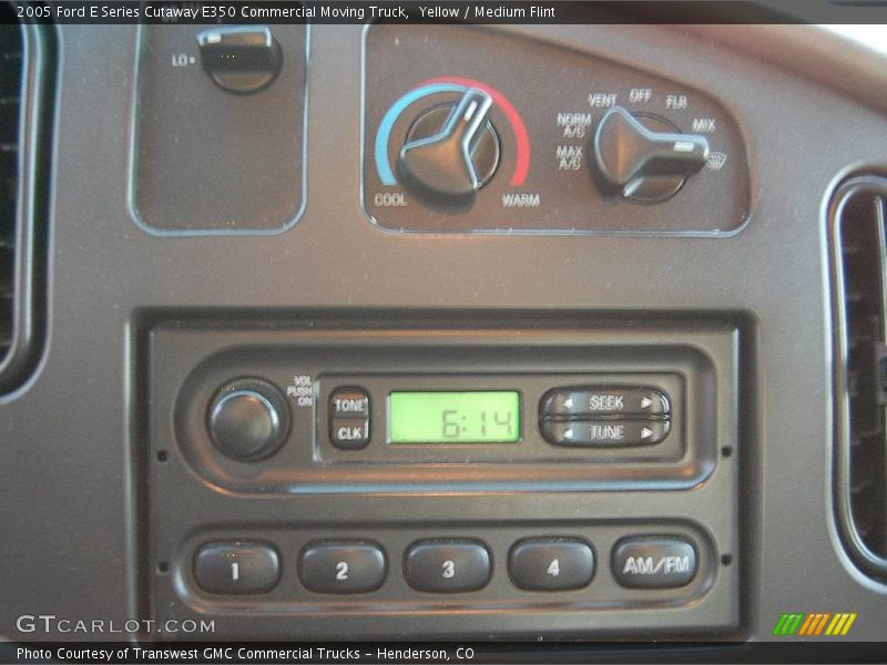 Yellow / Medium Flint 2005 Ford E Series Cutaway E350 Commercial Moving Truck