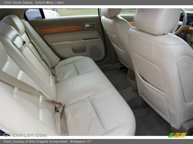 Oxford White / Sand 2006 Lincoln Zephyr