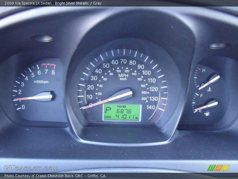 Bright Silver Metallic / Gray 2009 Kia Spectra LX Sedan
