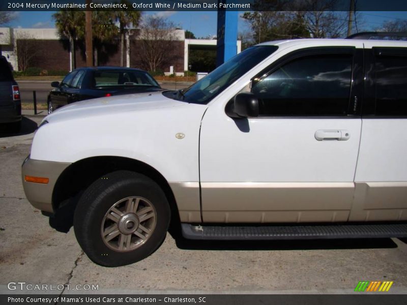 Oxford White / Medium Dark Parchment 2004 Mercury Mountaineer Convenience