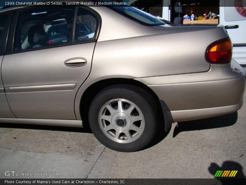 Sandrift Metallic / Medium Neutral 1999 Chevrolet Malibu LS Sedan