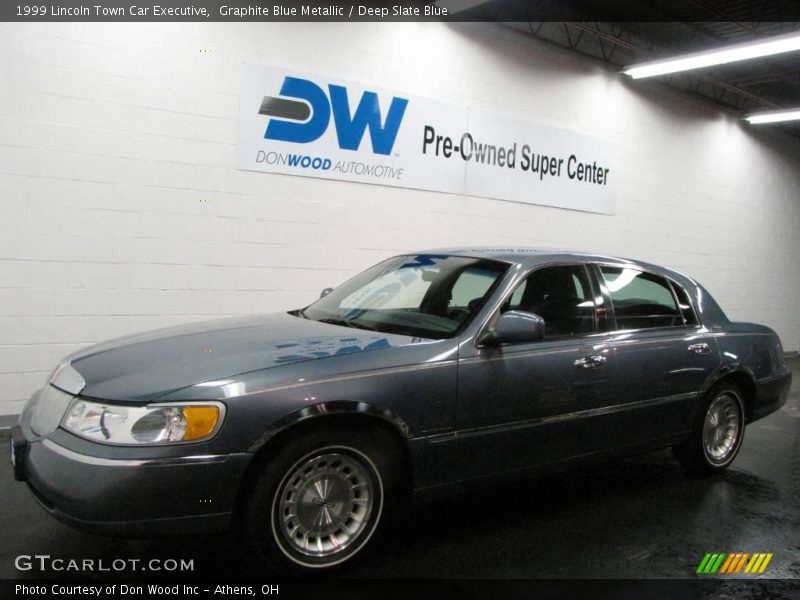 Graphite Blue Metallic / Deep Slate Blue 1999 Lincoln Town Car Executive