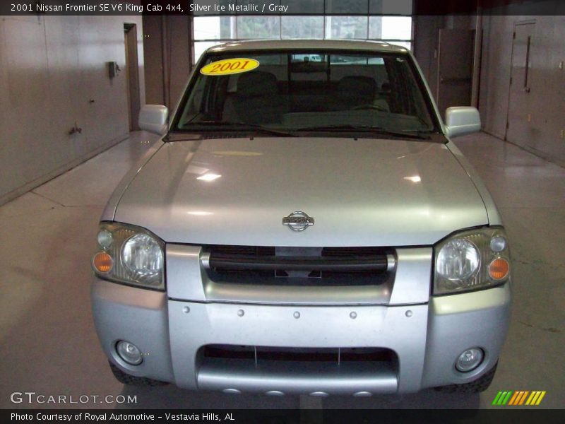Silver Ice Metallic / Gray 2001 Nissan Frontier SE V6 King Cab 4x4