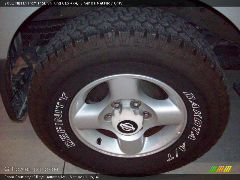 Silver Ice Metallic / Gray 2001 Nissan Frontier SE V6 King Cab 4x4