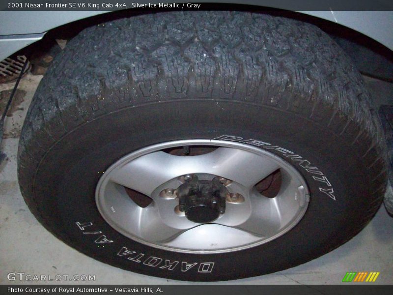 Silver Ice Metallic / Gray 2001 Nissan Frontier SE V6 King Cab 4x4