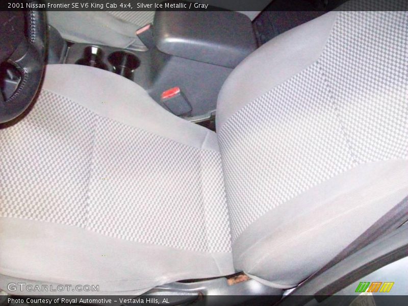 Silver Ice Metallic / Gray 2001 Nissan Frontier SE V6 King Cab 4x4