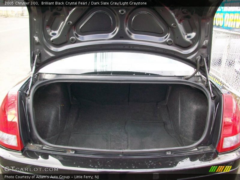 Brilliant Black Crystal Pearl / Dark Slate Gray/Light Graystone 2005 Chrysler 300