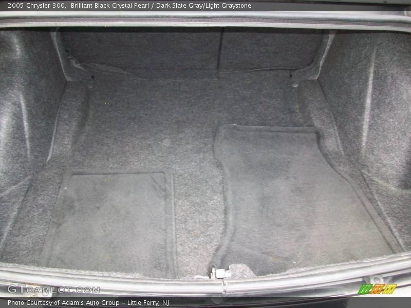 Brilliant Black Crystal Pearl / Dark Slate Gray/Light Graystone 2005 Chrysler 300