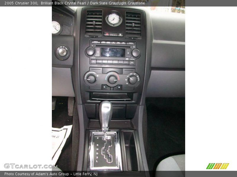 Brilliant Black Crystal Pearl / Dark Slate Gray/Light Graystone 2005 Chrysler 300