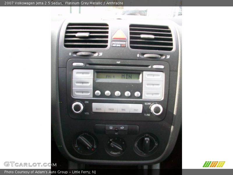 Platinum Grey Metallic / Anthracite 2007 Volkswagen Jetta 2.5 Sedan