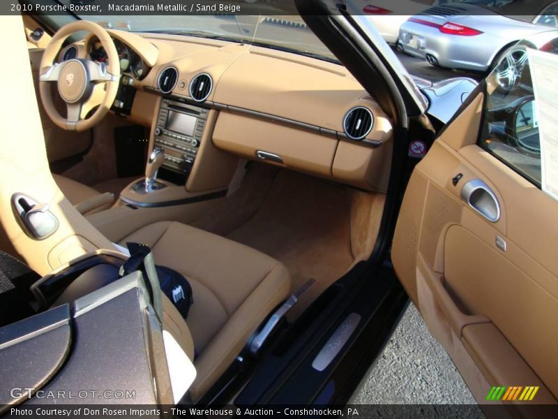 Macadamia Metallic / Sand Beige 2010 Porsche Boxster