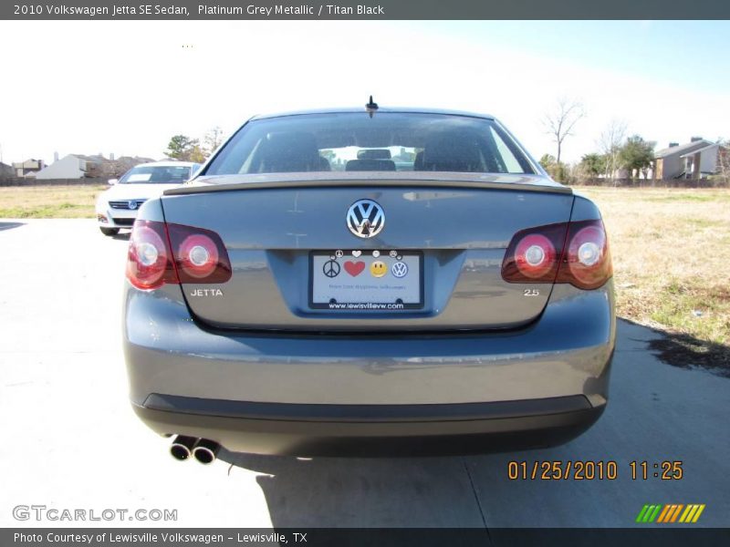 Platinum Grey Metallic / Titan Black 2010 Volkswagen Jetta SE Sedan