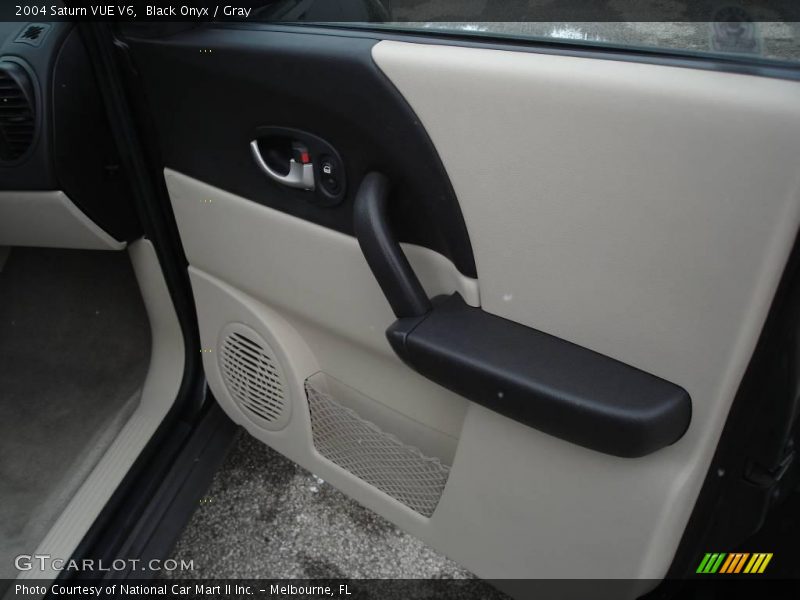 Black Onyx / Gray 2004 Saturn VUE V6