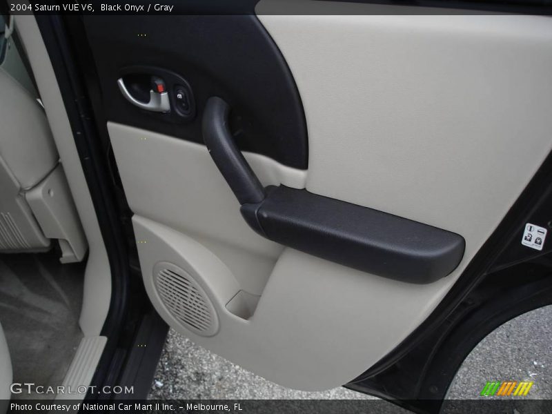 Black Onyx / Gray 2004 Saturn VUE V6